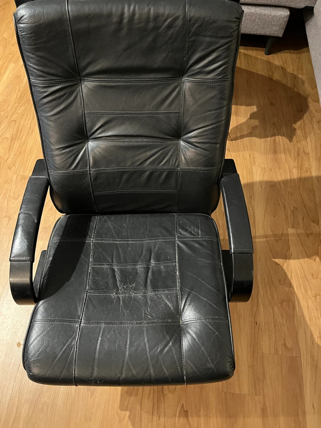 Free Black Leather  Chair - photo 2