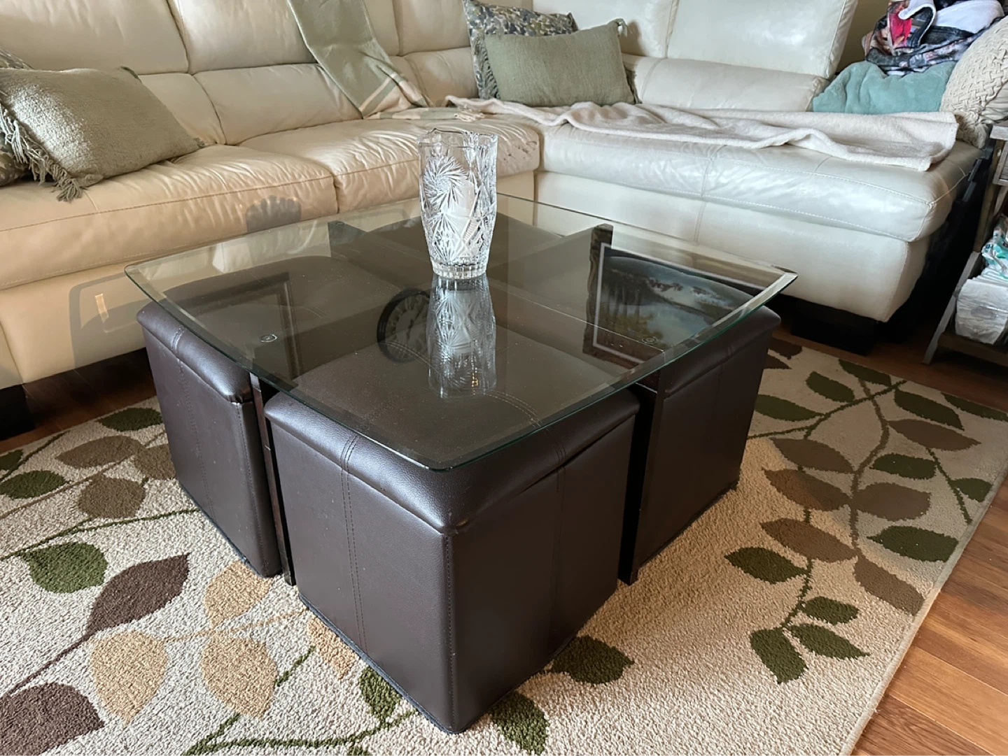 Glass top coffee table with storage ottomans - photo 2