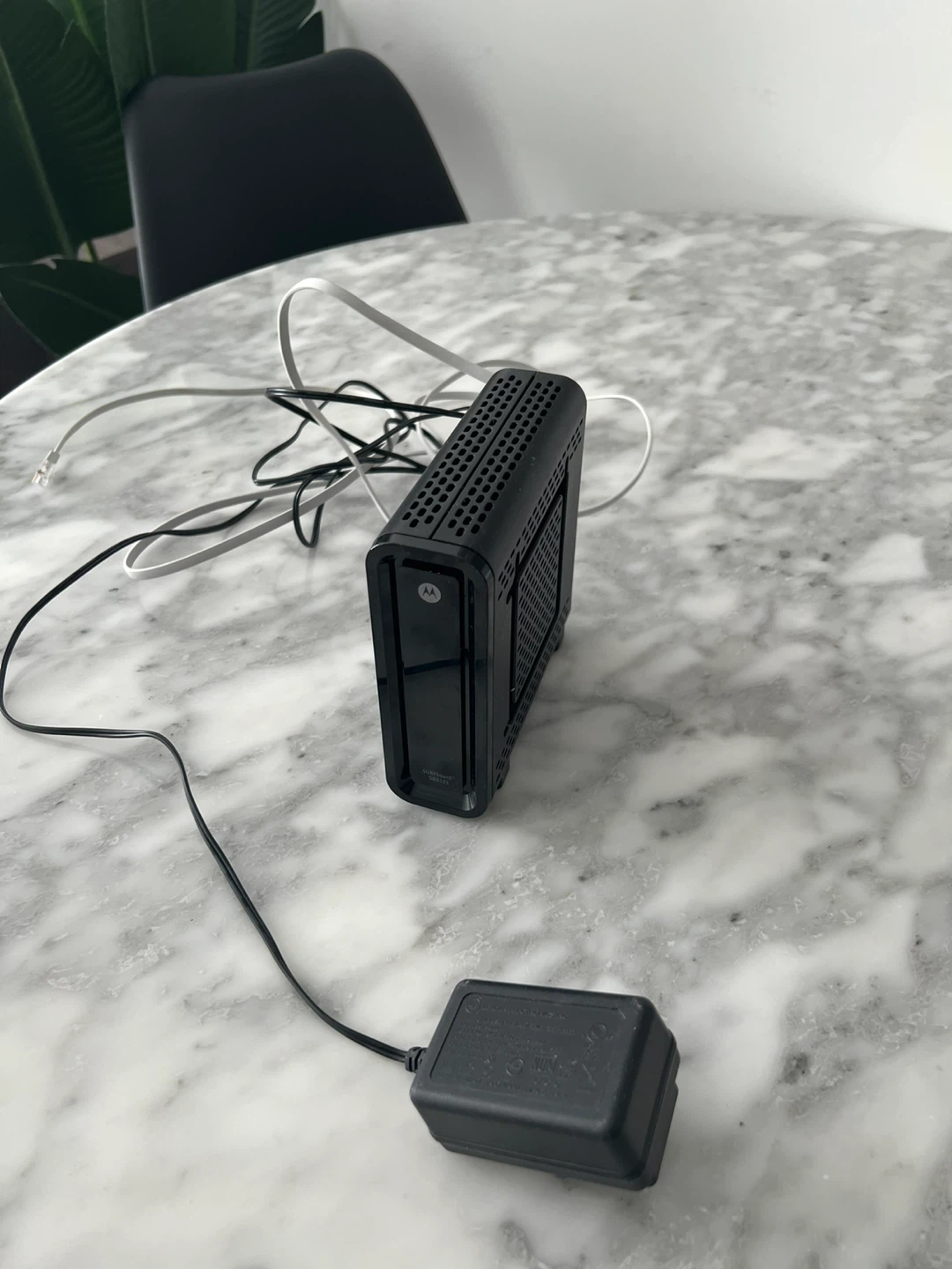Motorola SURFboard SB6121 Modem with Power Adapter