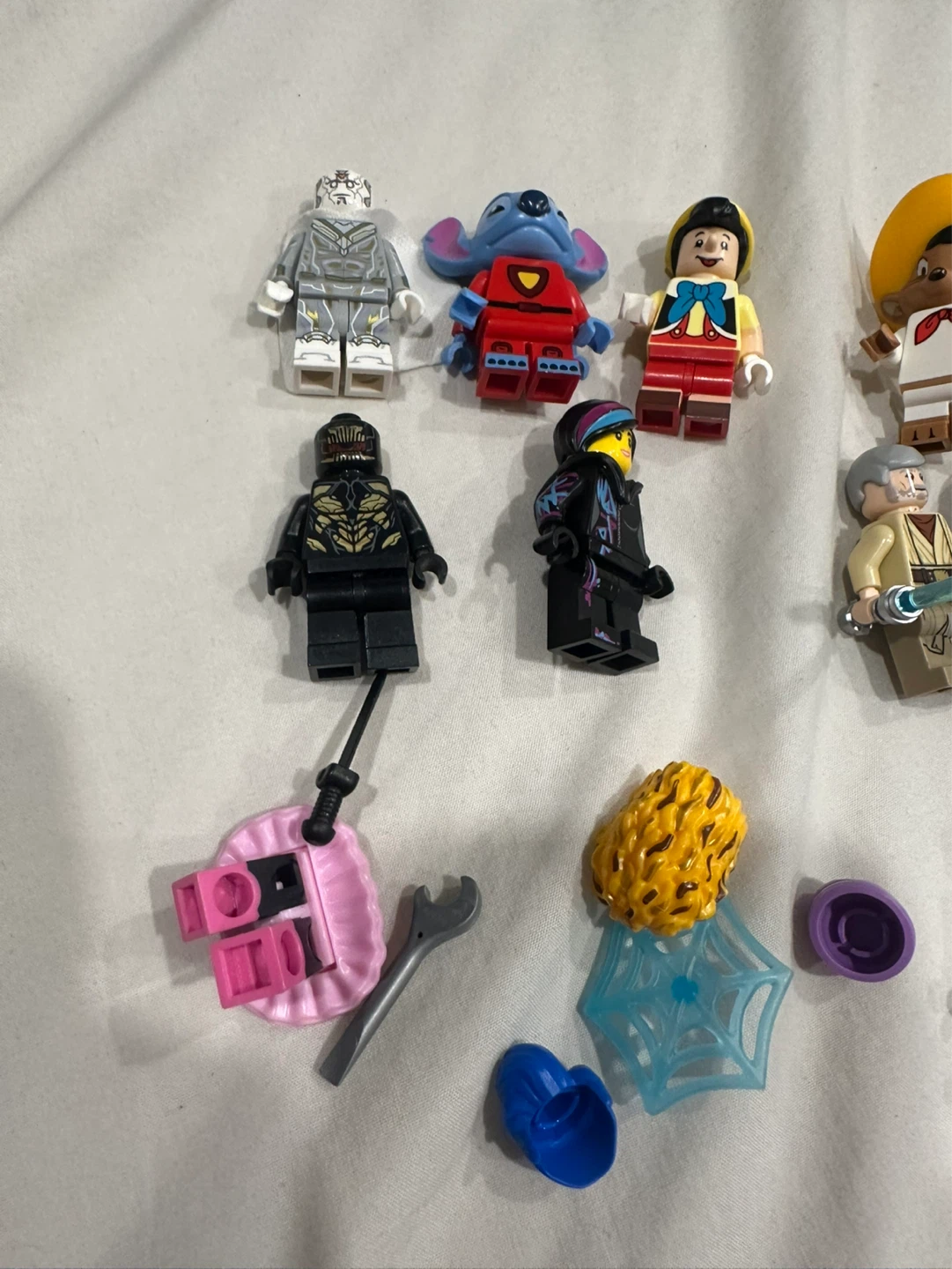 LEGO Minifigure Lot - photo 3