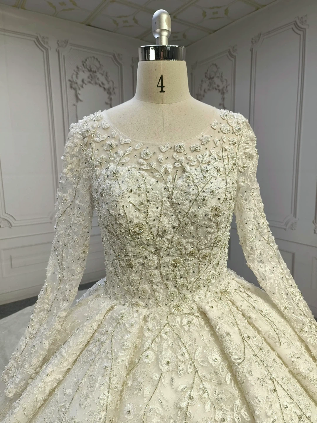 White Beaded Lace Wedding Dress - photo 4