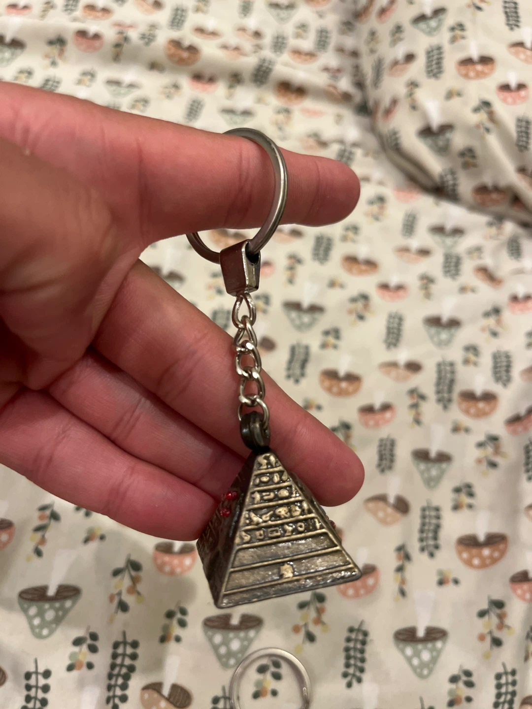 Pyramid Keychain with Hieroglyphics - photo 4