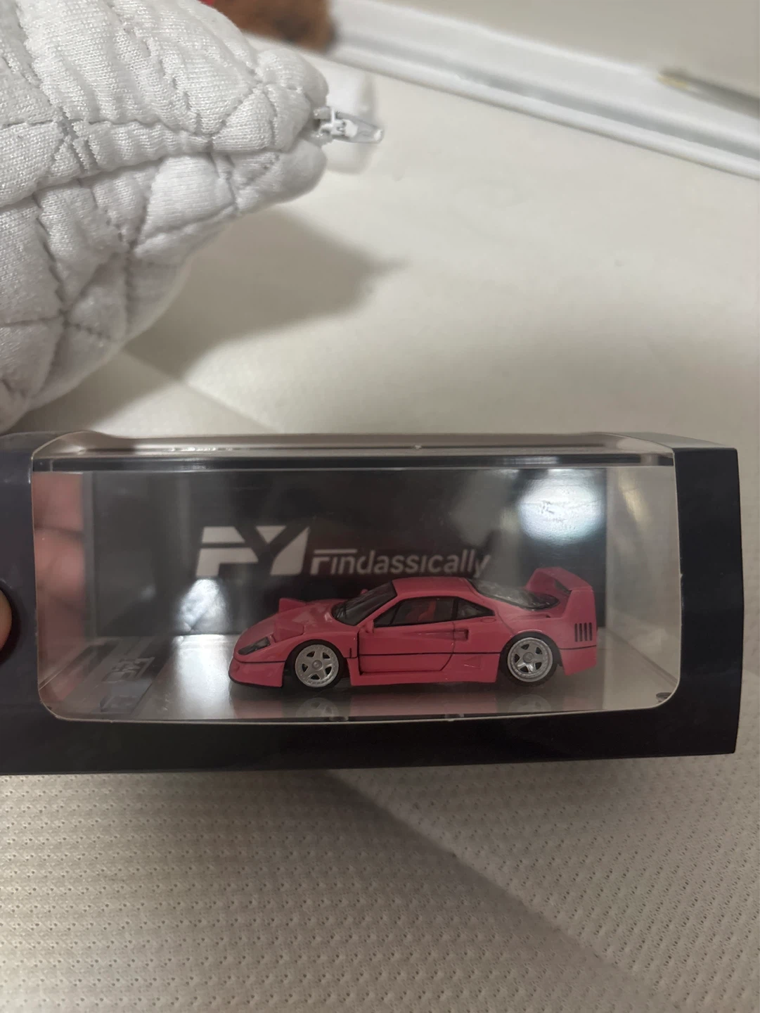 Miniature Pink Ferrari F40 Diecast Model Car