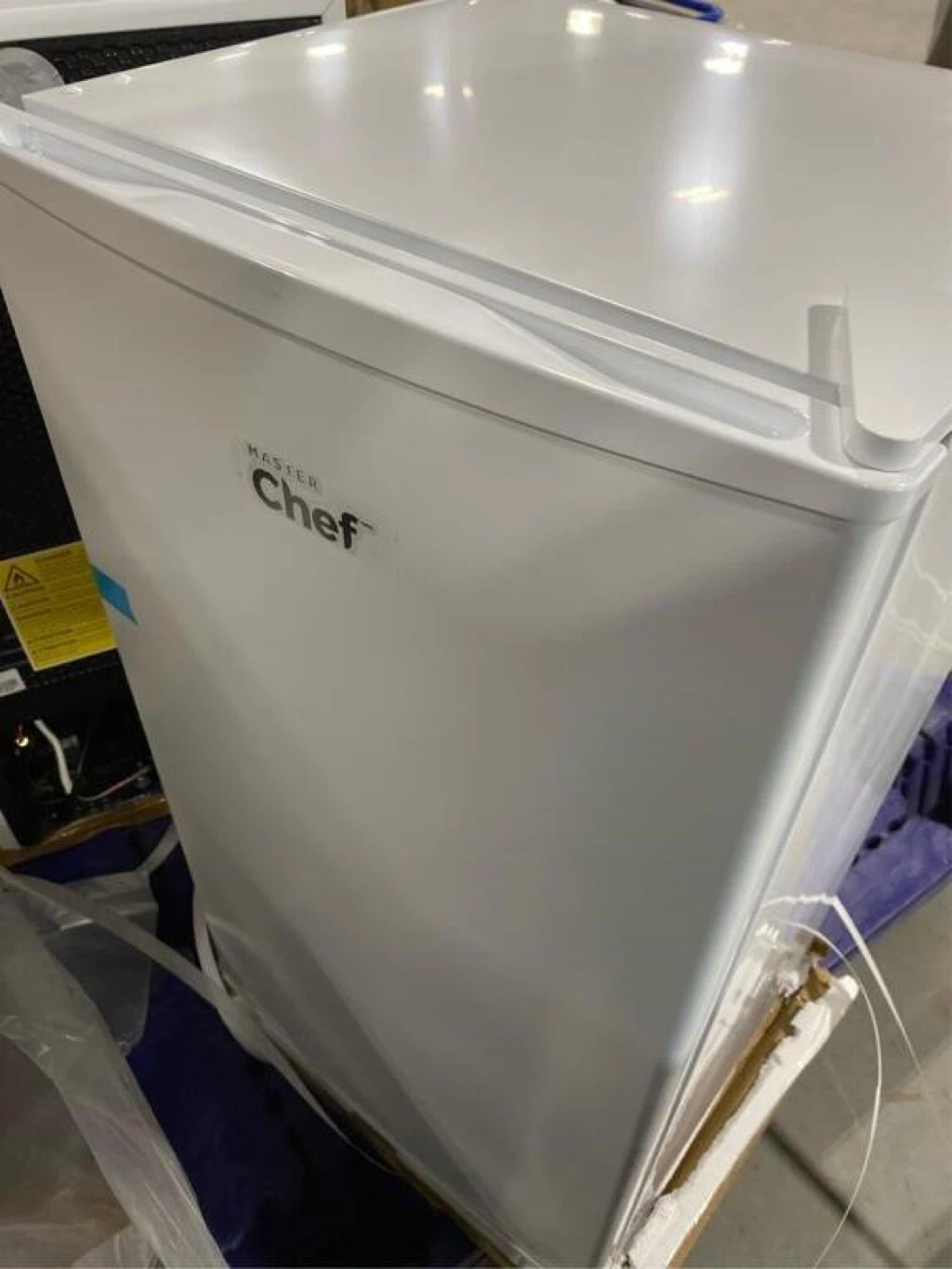 Master Chef Compact Mini Refrigerator - photo 2