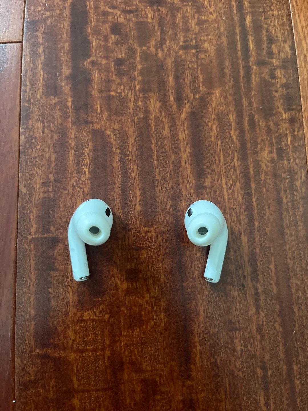 Apple AirPods Pro (3rd generation) with Charging Case - photo 3