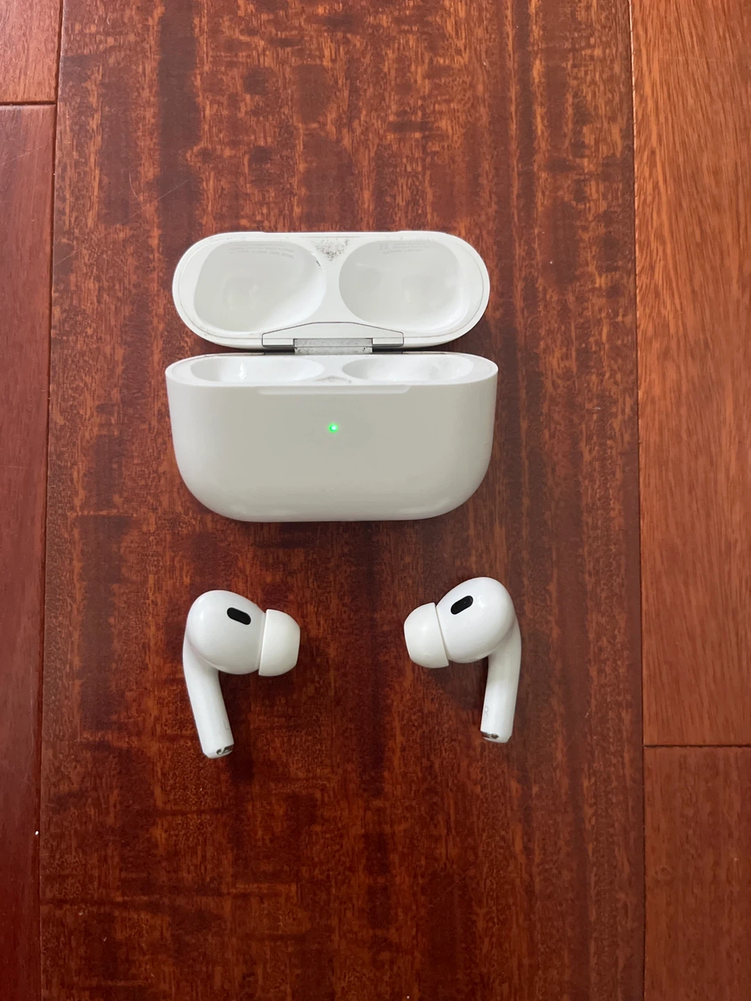 Apple AirPods Pro (3rd generation) with Charging Case - photo 4