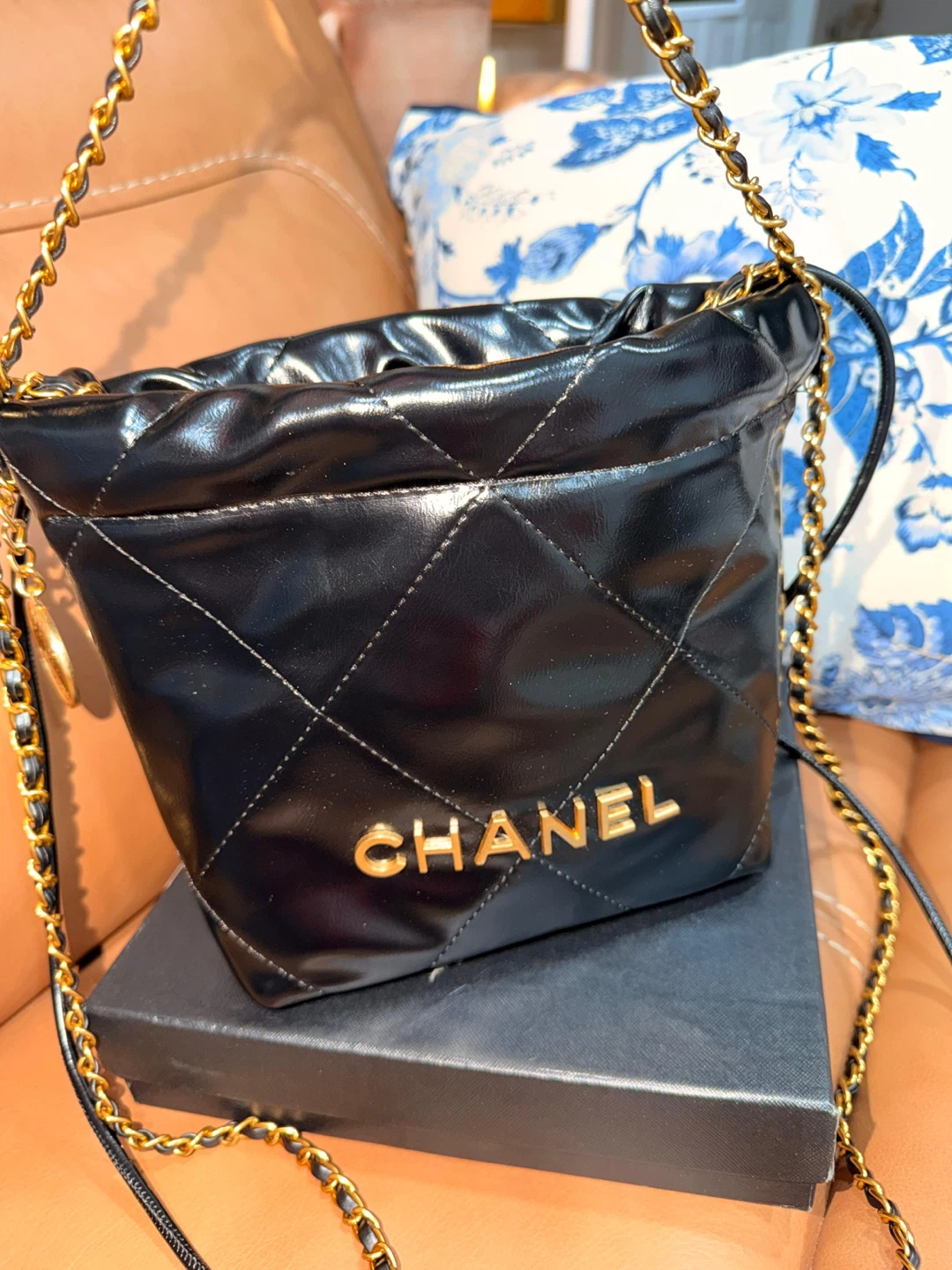CHANEL Black Quilted Leather Bucket Bag with Gold Chain