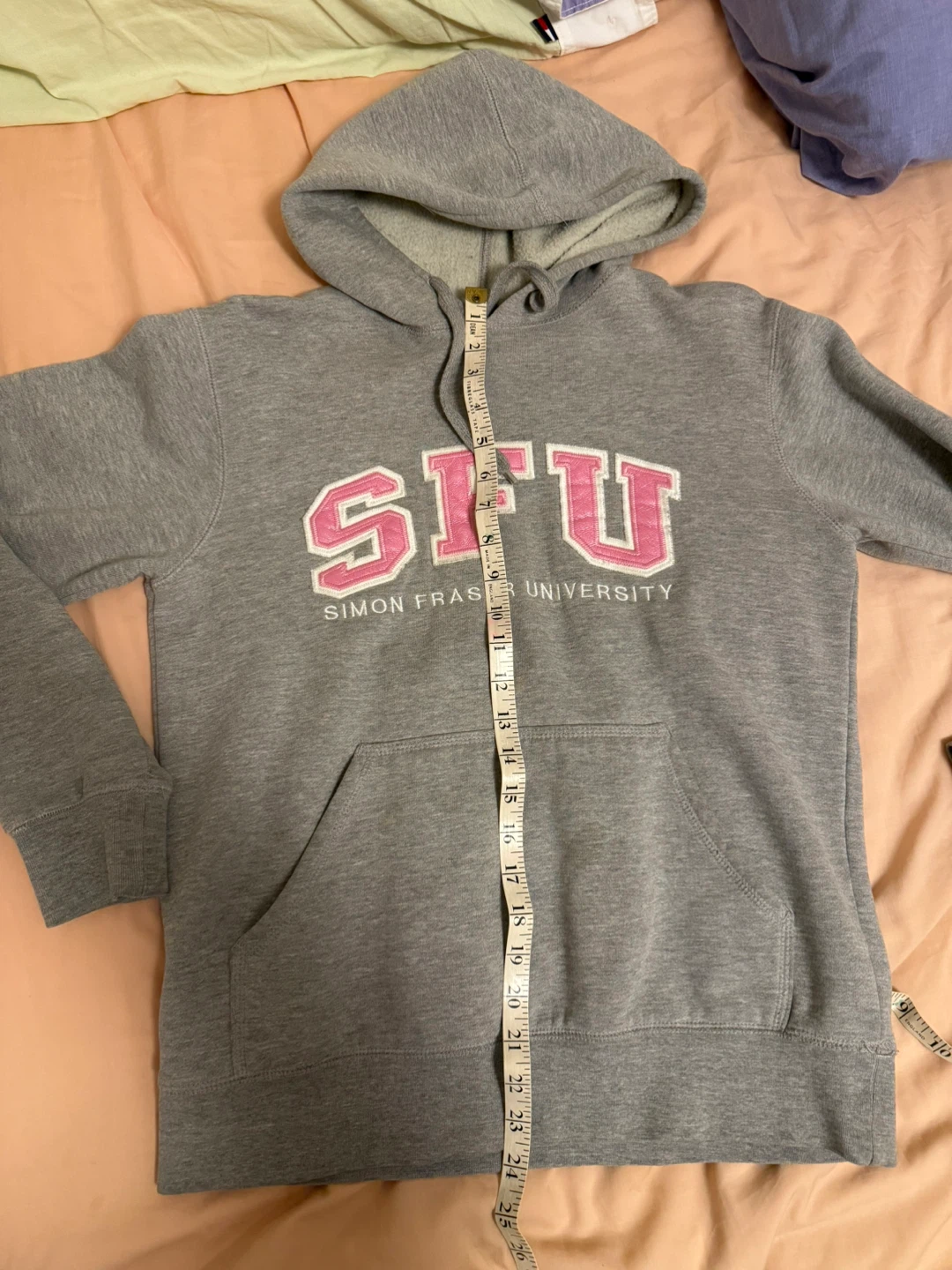 Grey and pink SFU hoodie size S🌱
