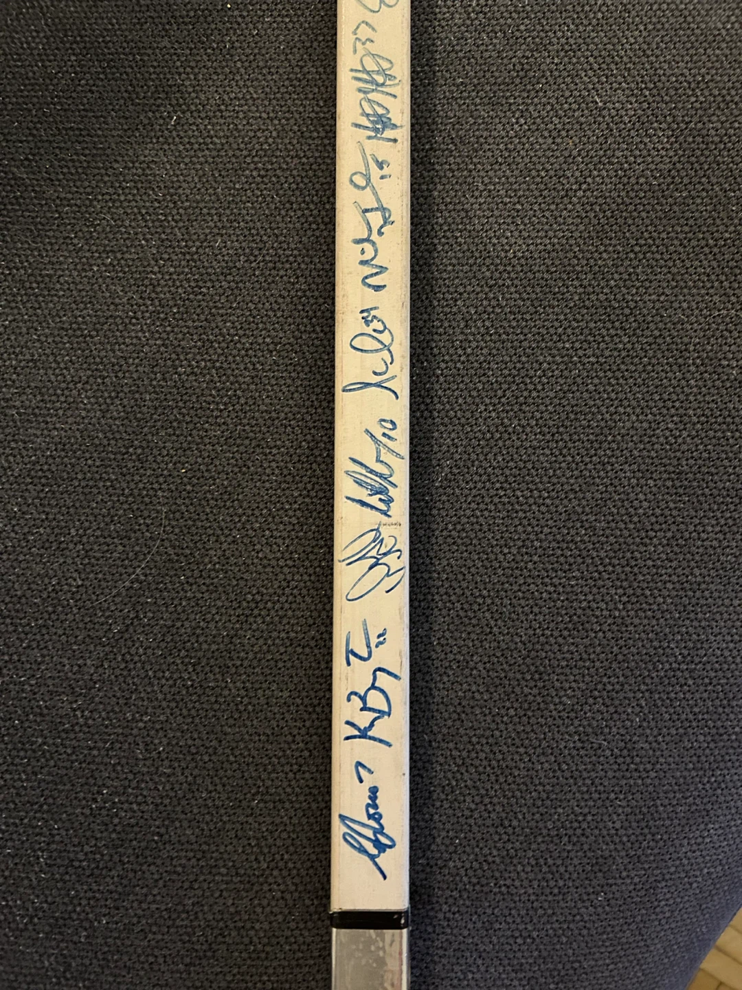 Toronto Maple Leafs autograph hockey stick. - photo 5