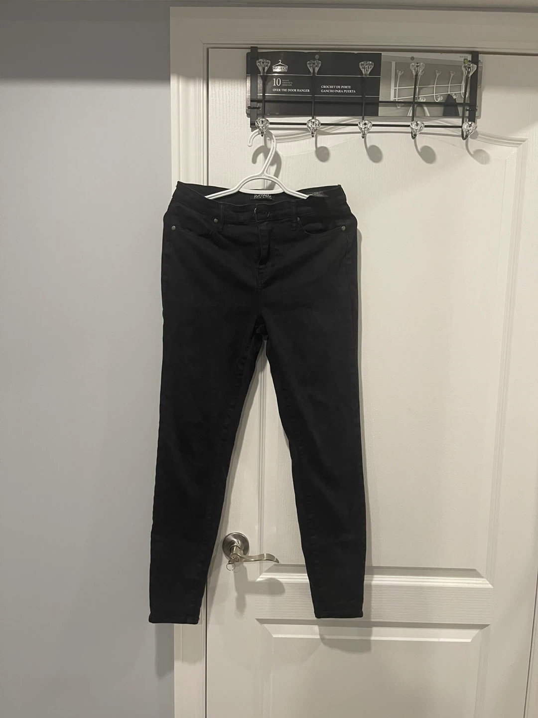 Black High-Waisted Skinny Jeans