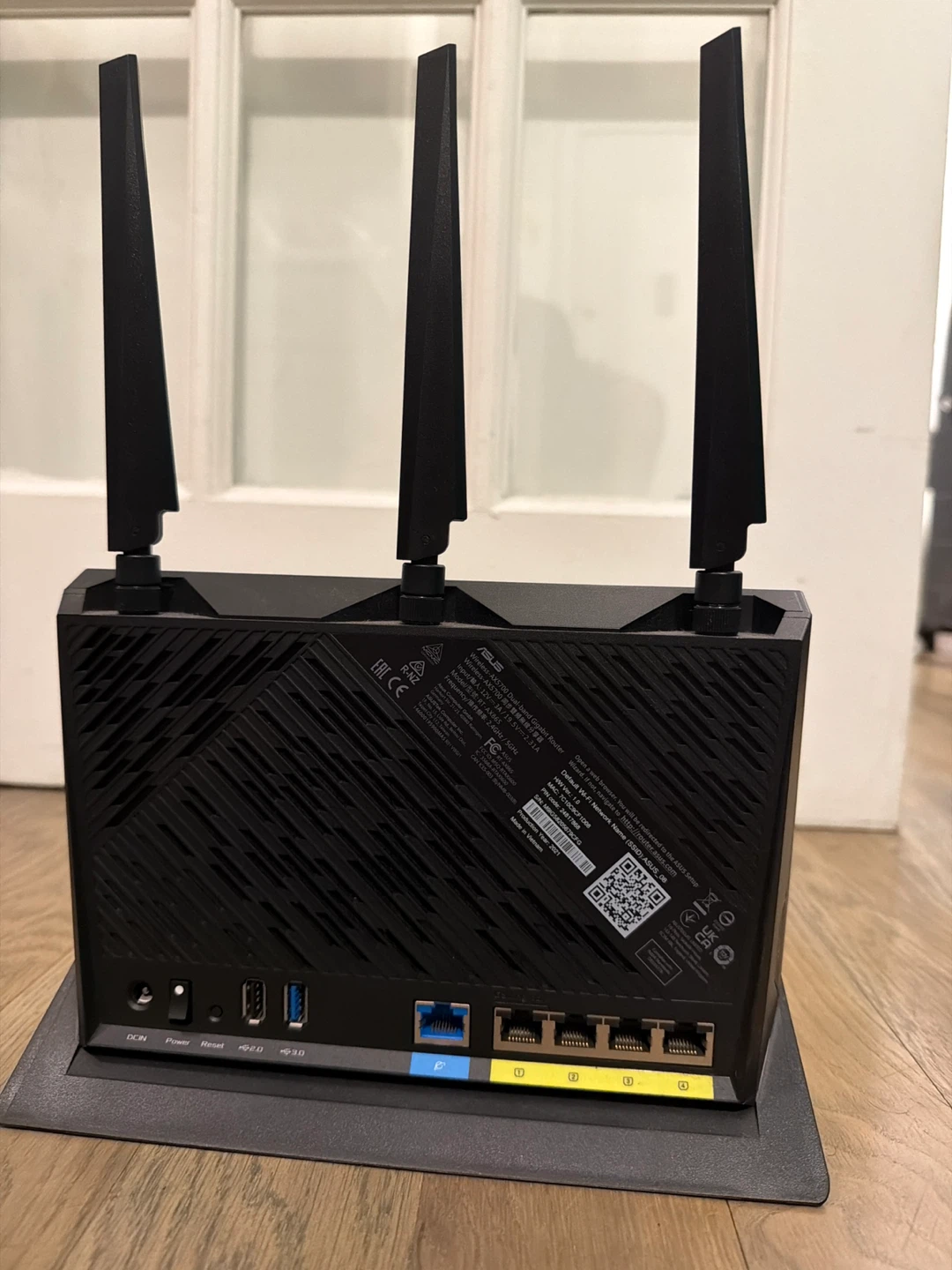 ASUS WiFi Router - photo 2