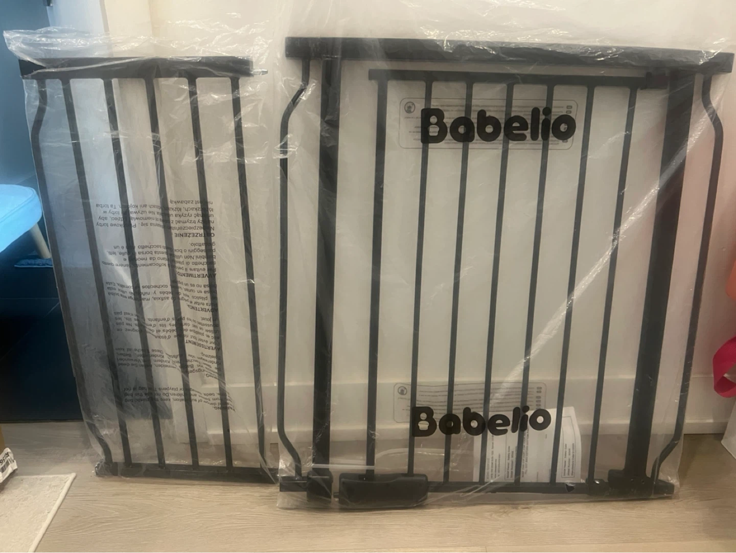 NEW Safety Gate - Black ( pressure mounted)