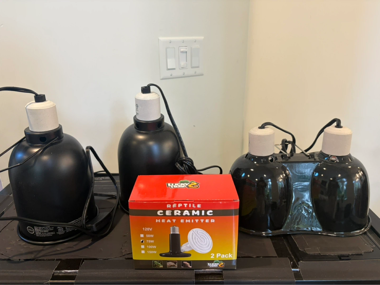 Thrive Reptile Dome Light Fixture & Lucky Reptile Heat Emitter - photo 3