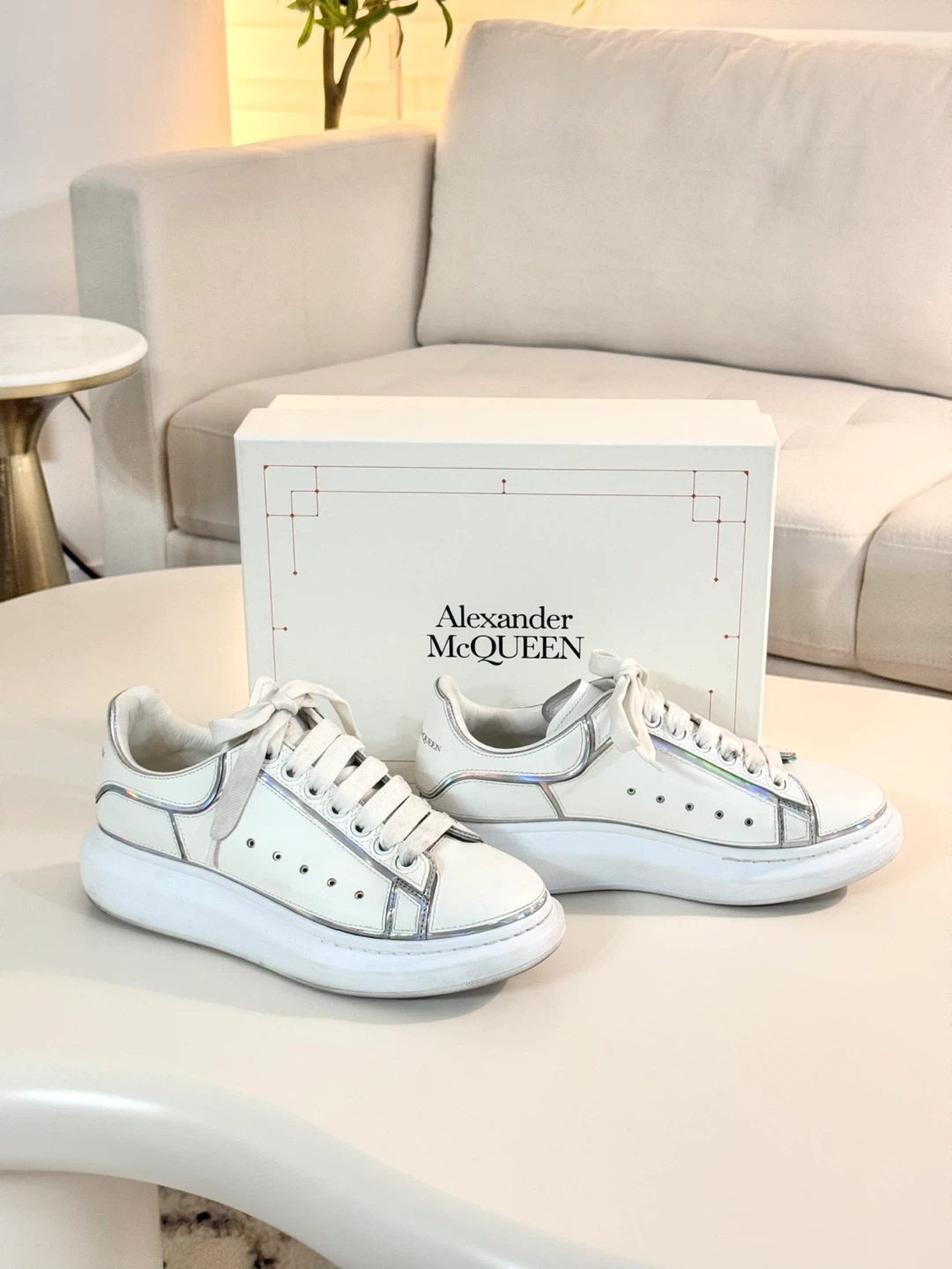 Alexander McQueen Holo Oversized Leather Sneakers - EU 41 - photo 2