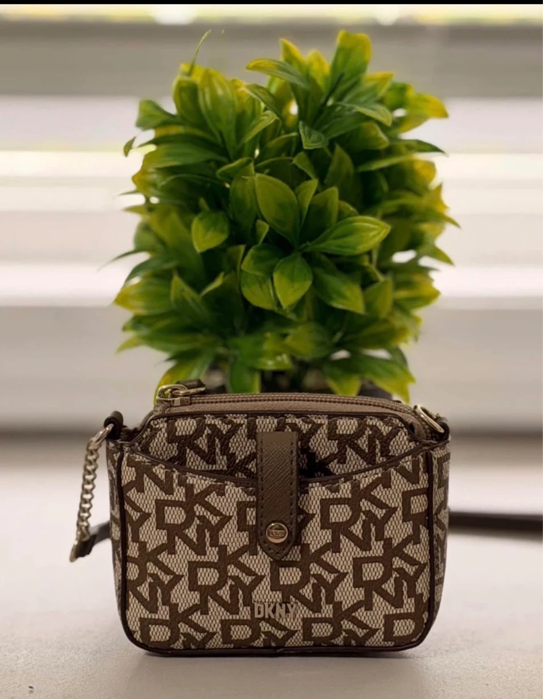 DKNY Logo Print Shoulder Bag - photo 2