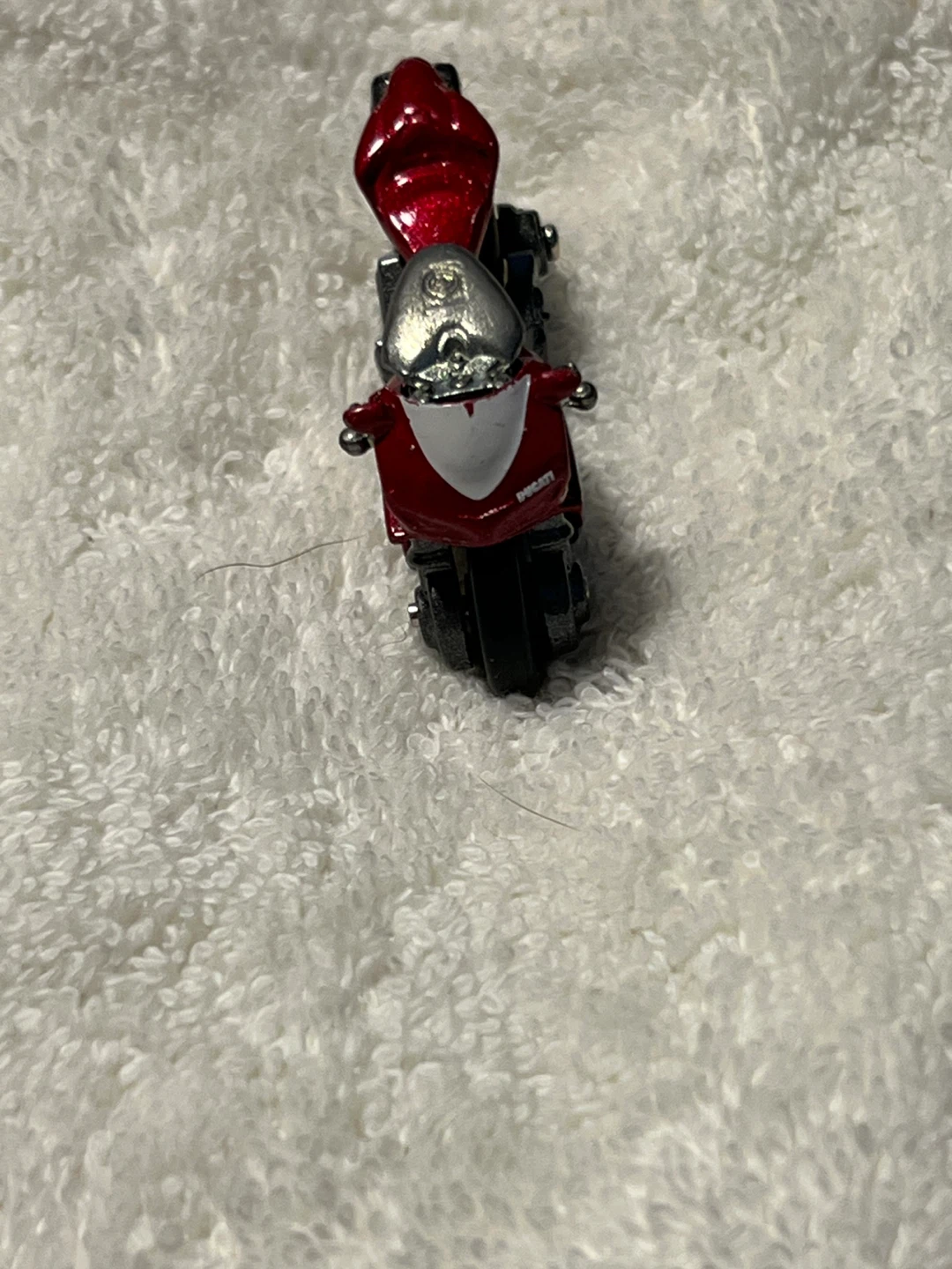 2011 Hot Wheels Ducati - photo 4