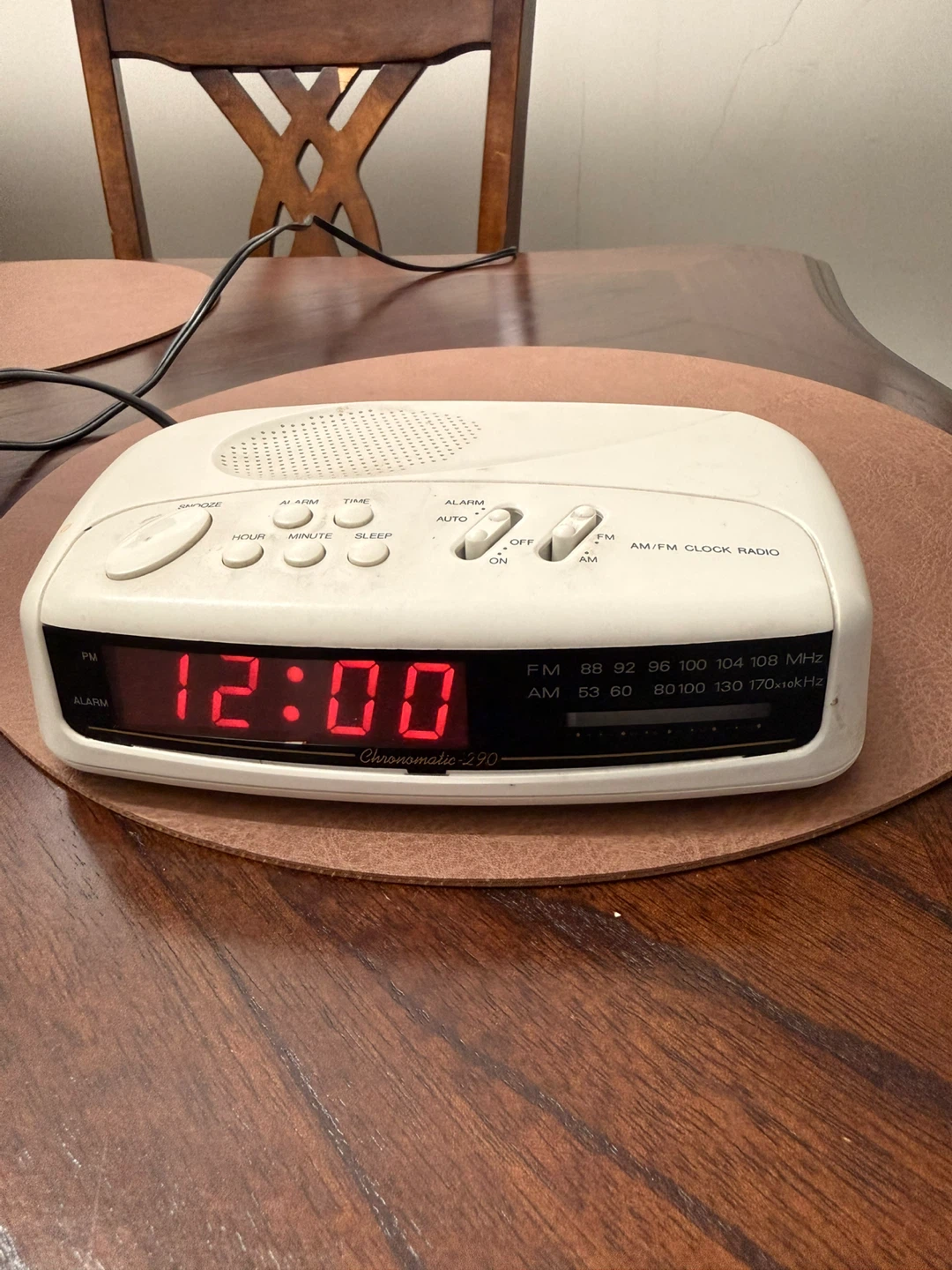 Chronomatic 290 AM/FM Clock Radio Alarm