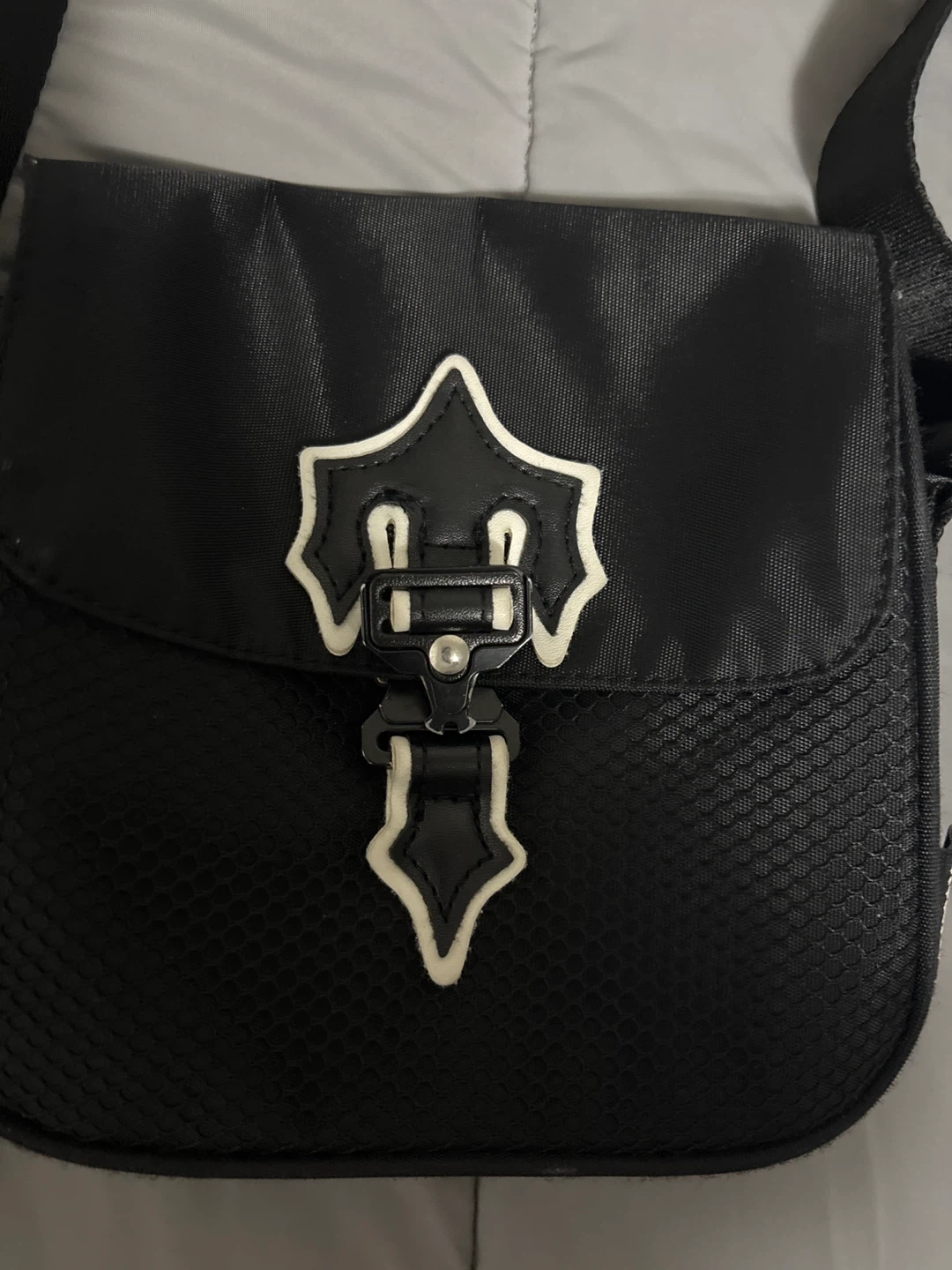 Trapstar Black Crossbody Bag - photo 2