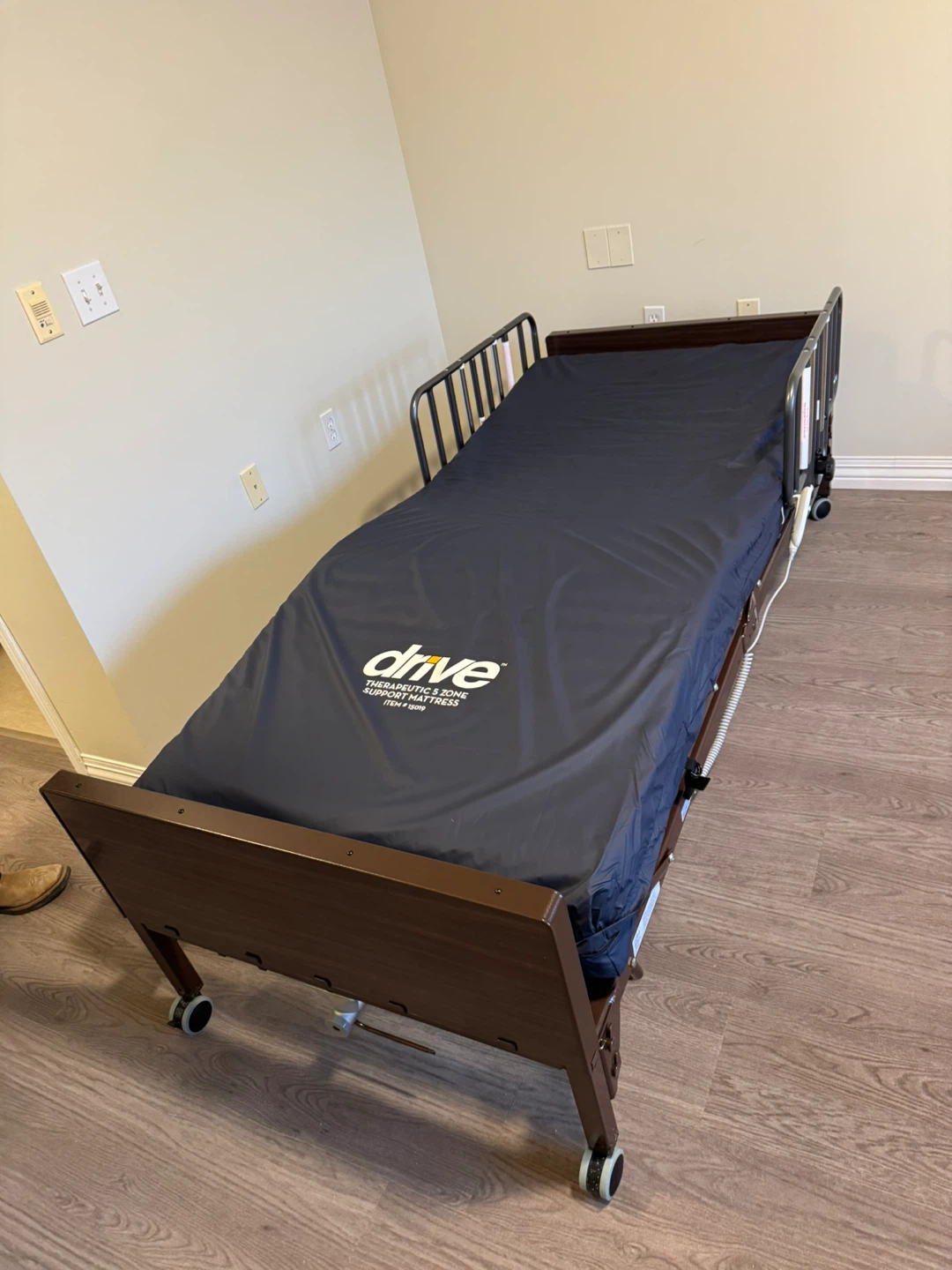MEDLINE HOSPITAL BED PACKAGE NEW UNOPENED BOX - photo 5
