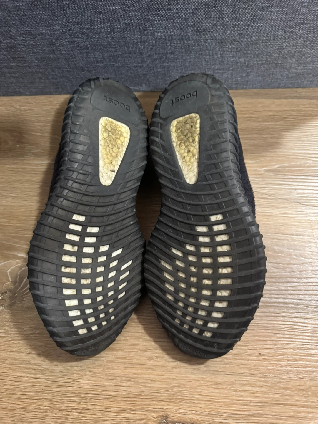 Yeezy Boost 350 V2 Onyx - photo 5
