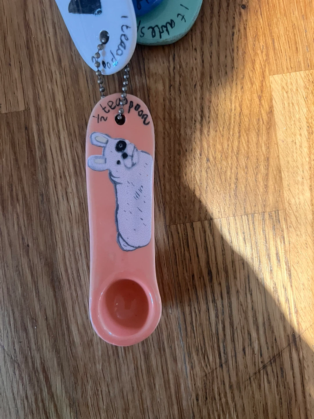 Anthropologie set of 4 Hand-Painted Ceramic Measuring Spoons - photo 2