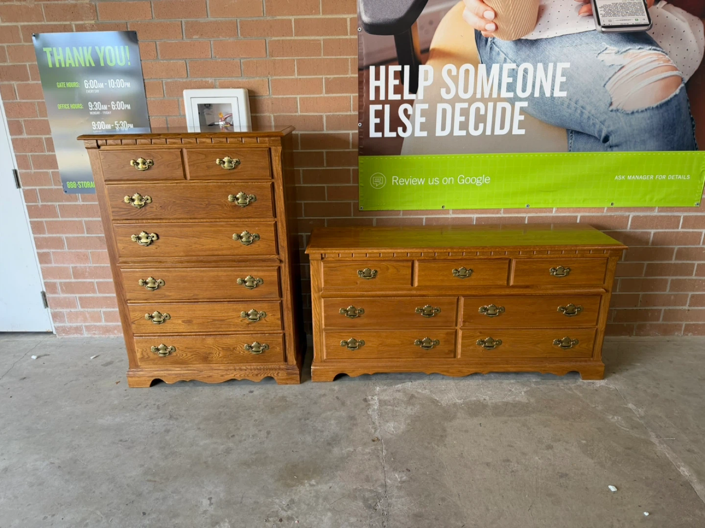 Thomasville Oak Dresser and Chest of Drawers Set