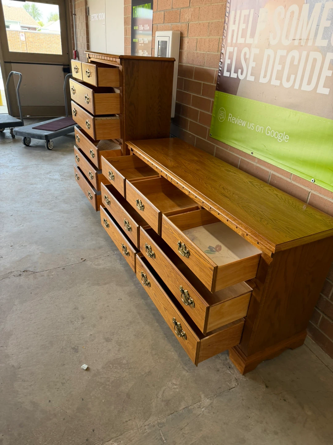 Thomasville Oak Dresser and Chest of Drawers Set - photo 3