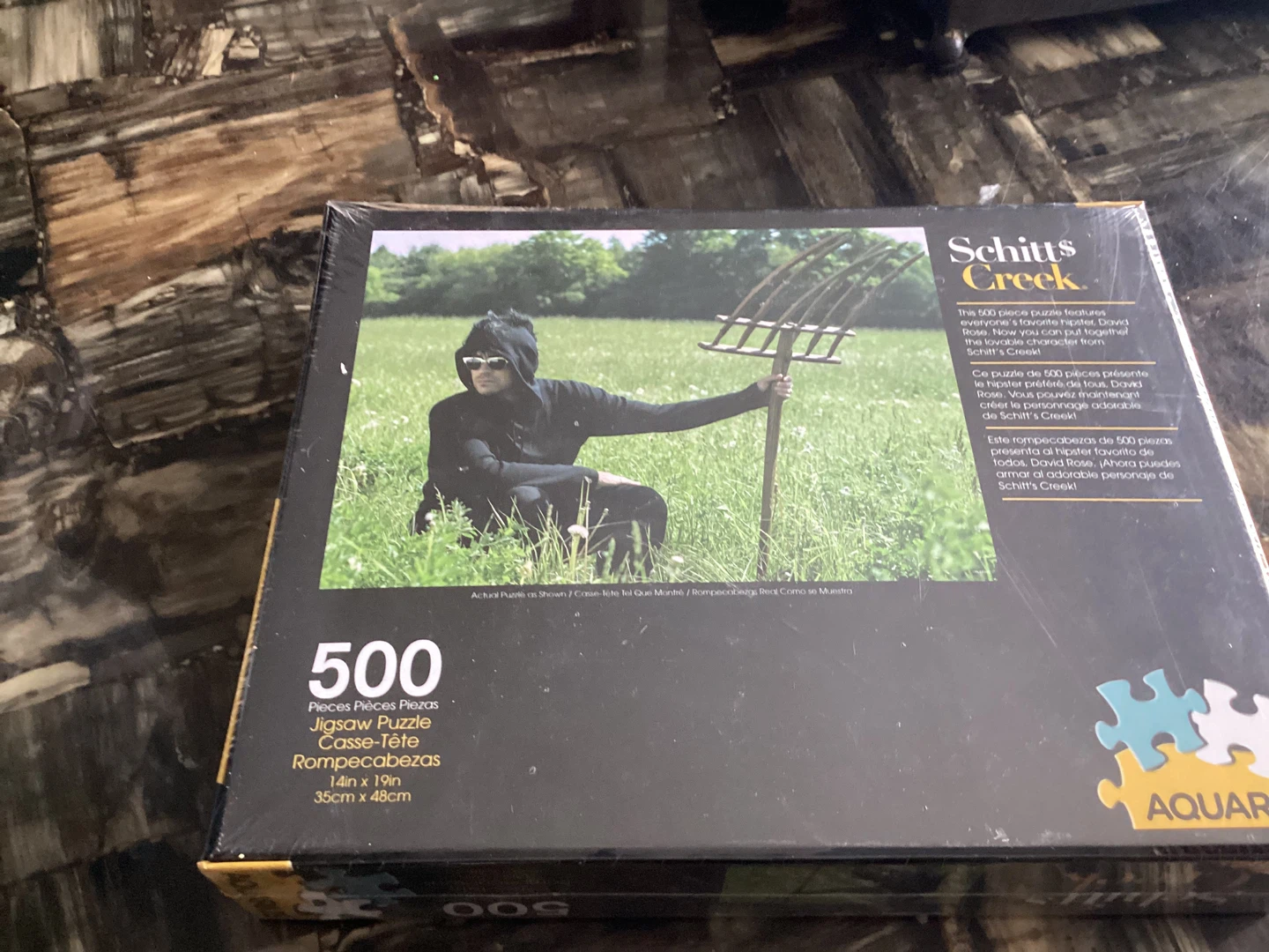 Unopened Schitt's Creek 500 Piece Jigsaw Puzzle - photo 2