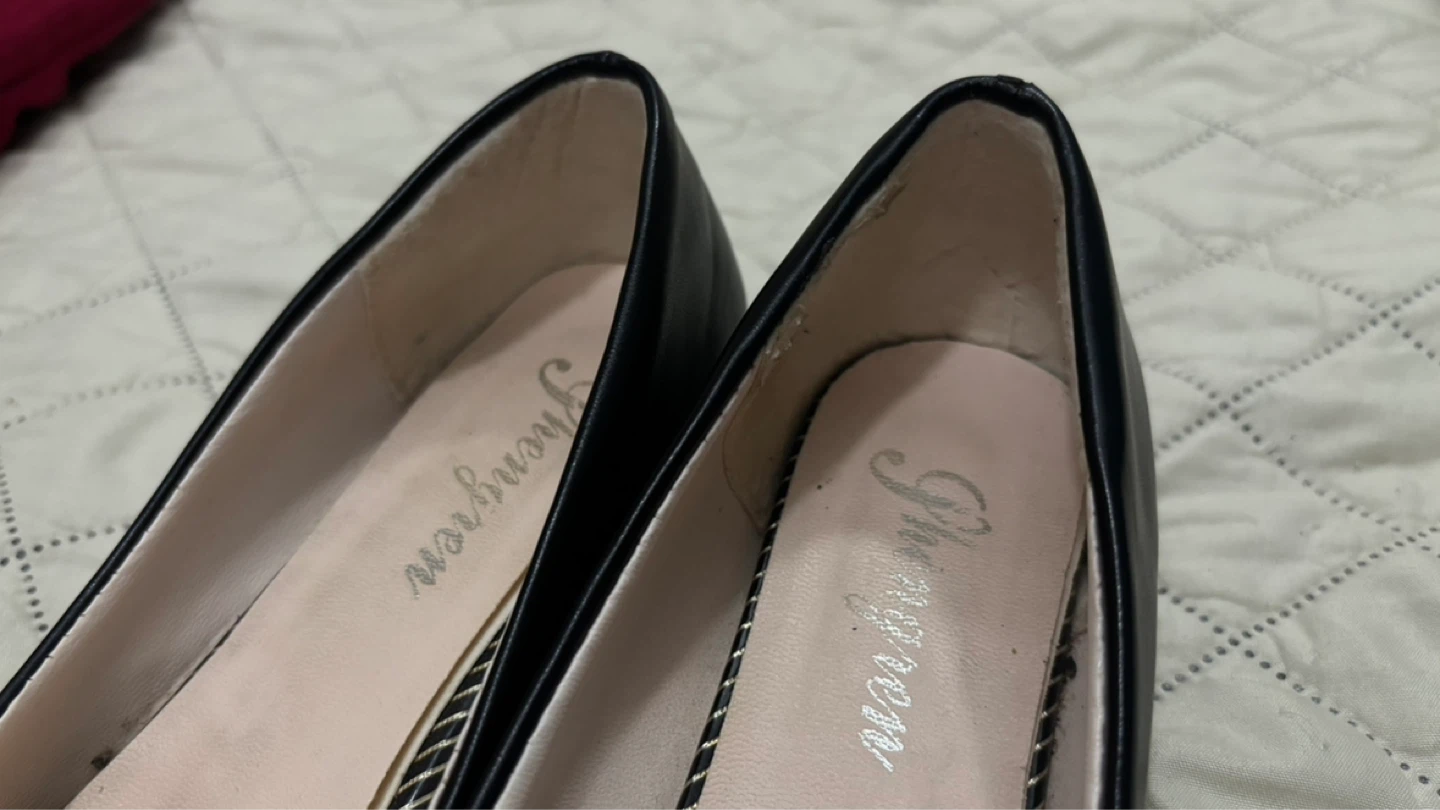 🌱 Black Faux Leather Pointed Toe Flats - photo 2