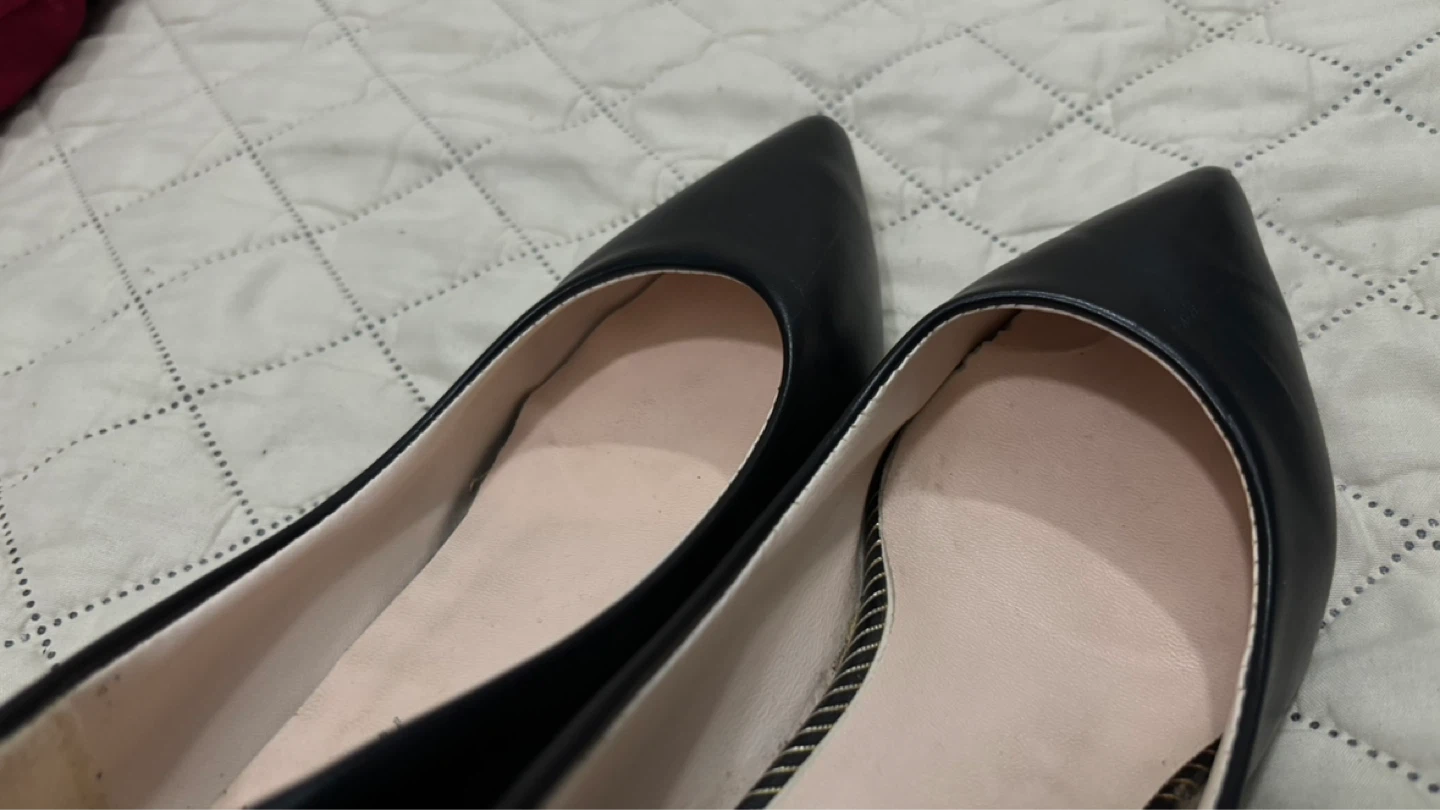 🌱 Black Faux Leather Pointed Toe Flats - photo 3