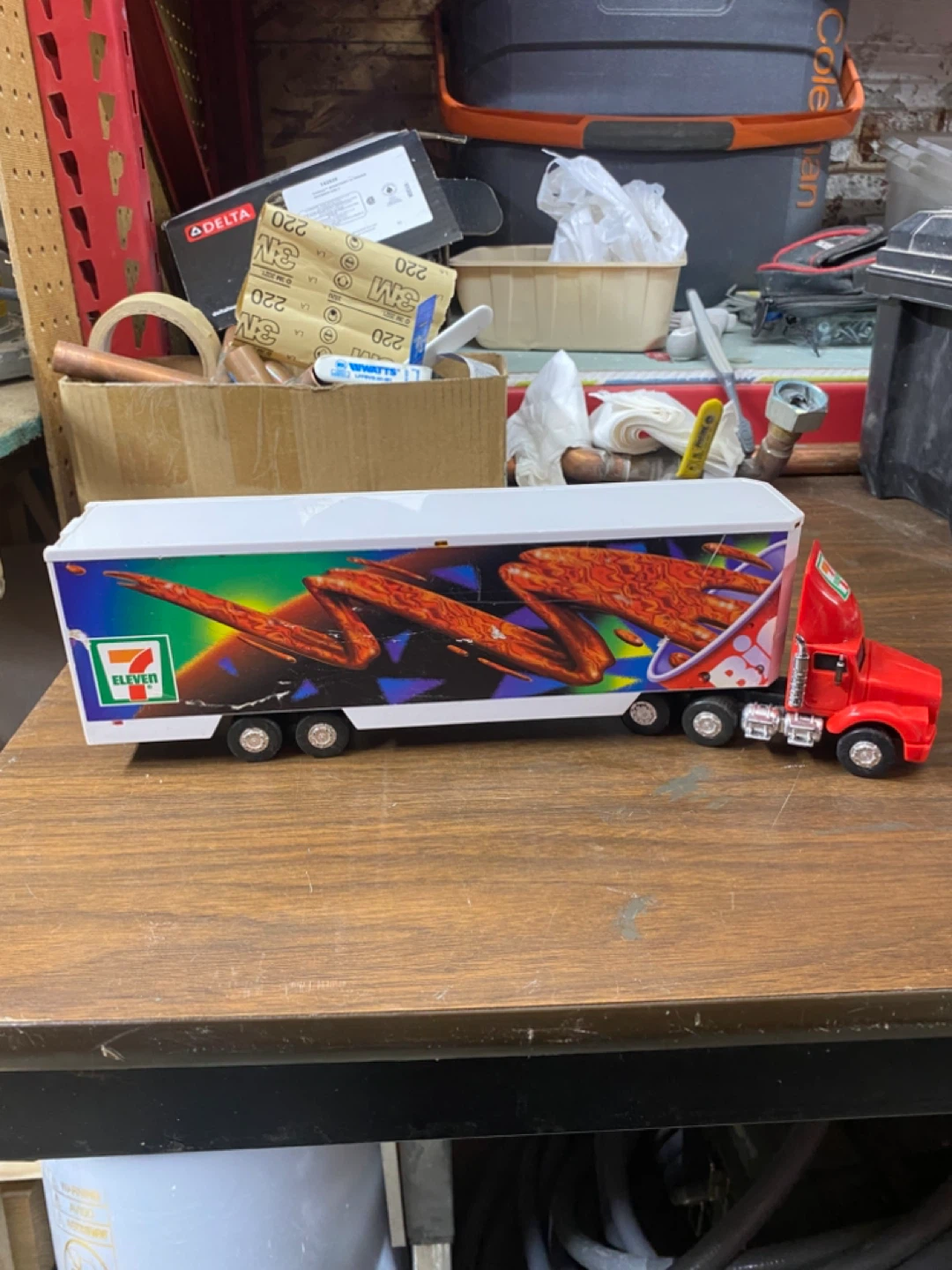 7-Eleven "Big Gulp" Semi Truck Toy - photo 3
