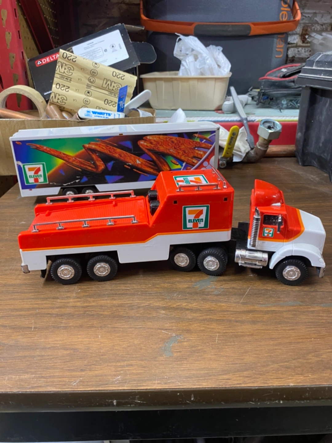 7-Eleven "Big Gulp" Semi Truck Toy - photo 2