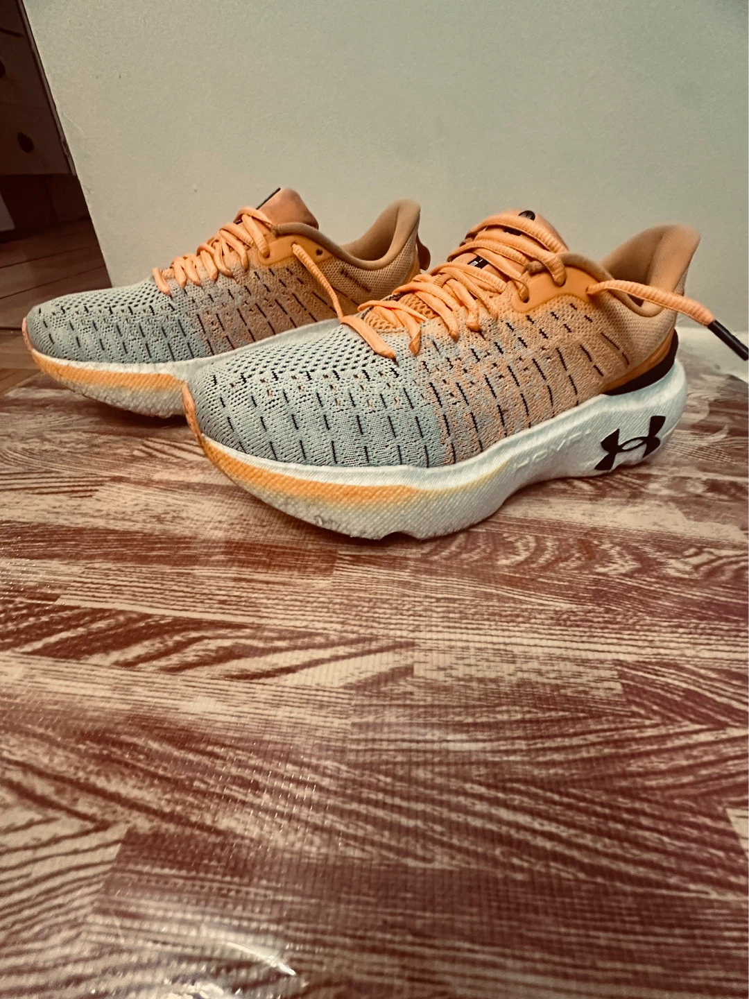 Under Armour HOVR Running Shoes - Size 9 - photo 2