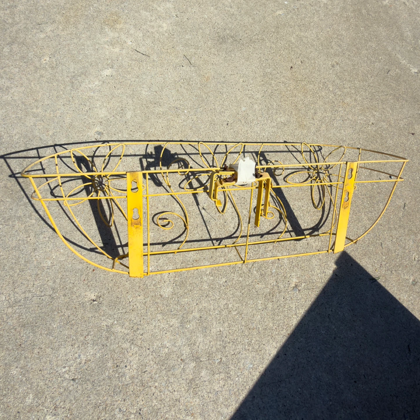 Yellow Metal Wire Flower Basket for Wall Mount - photo 4