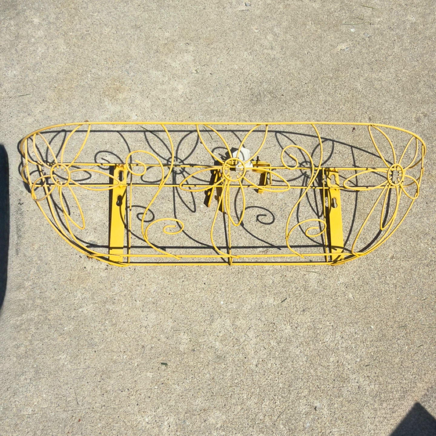 Yellow Metal Wire Flower Basket for Wall Mount