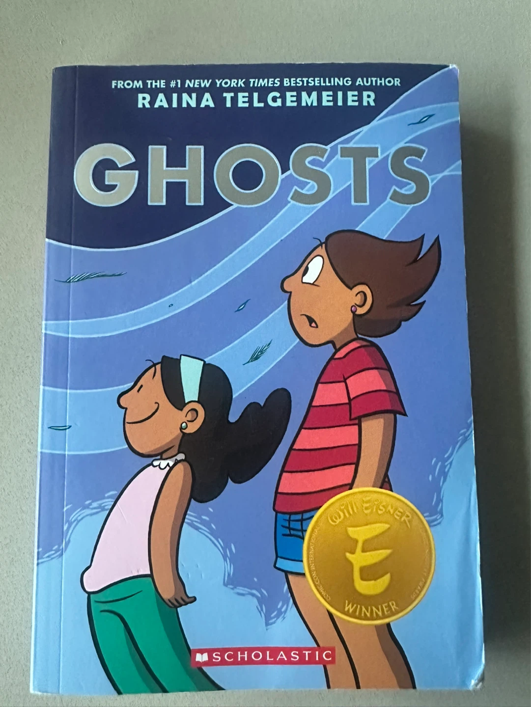 Raina Telgemeier Ghosts Graphic Novel 🌱