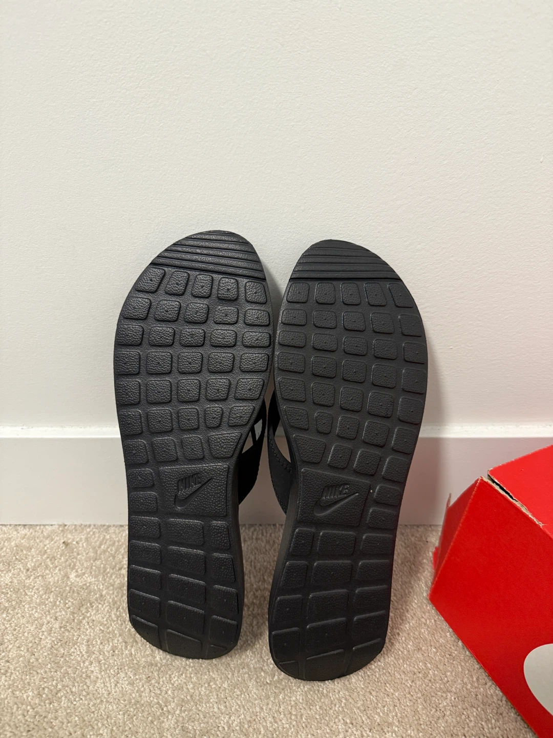 Nike Black Flip Flops - photo 3