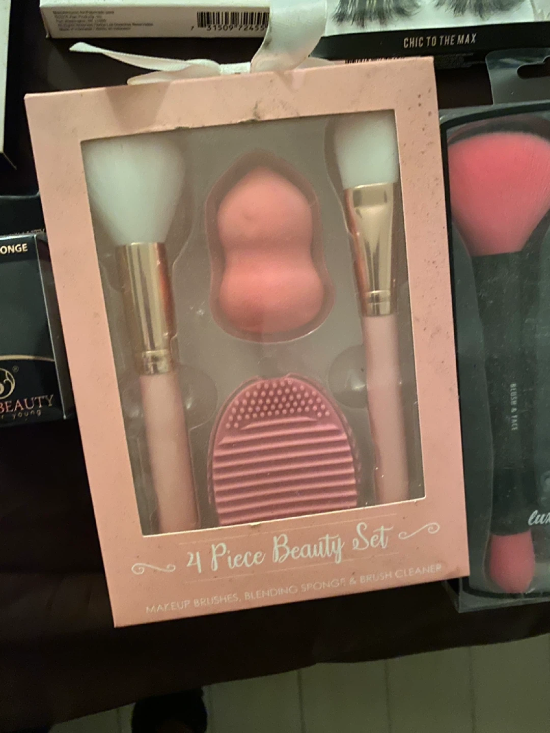 Kiss & N.Y.N.Y. Beauty False Eyelashes and Makeup Brushes Set - photo 4