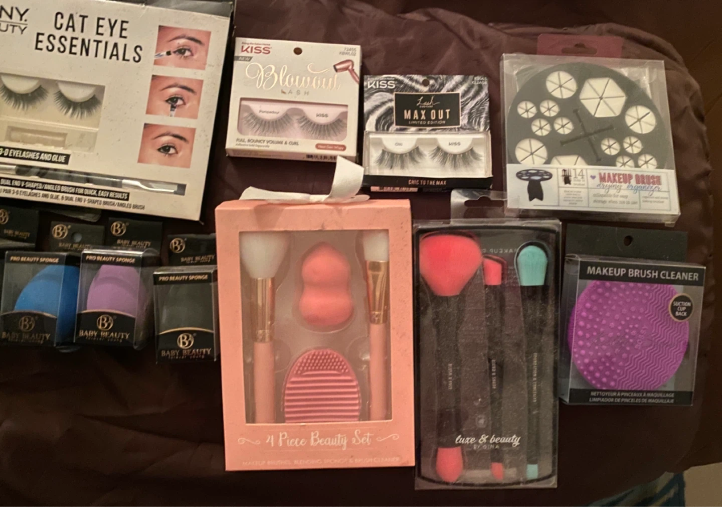 Kiss & N.Y.N.Y. Beauty False Eyelashes and Makeup Brushes Set