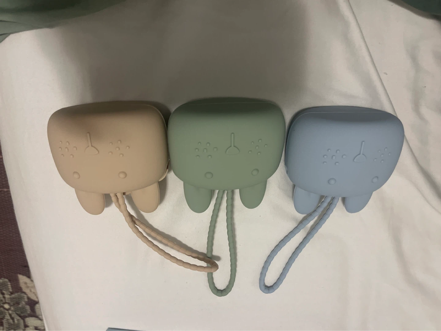 Baby Silicone Pacifier Holder Cases - Set of 3 - photo 3