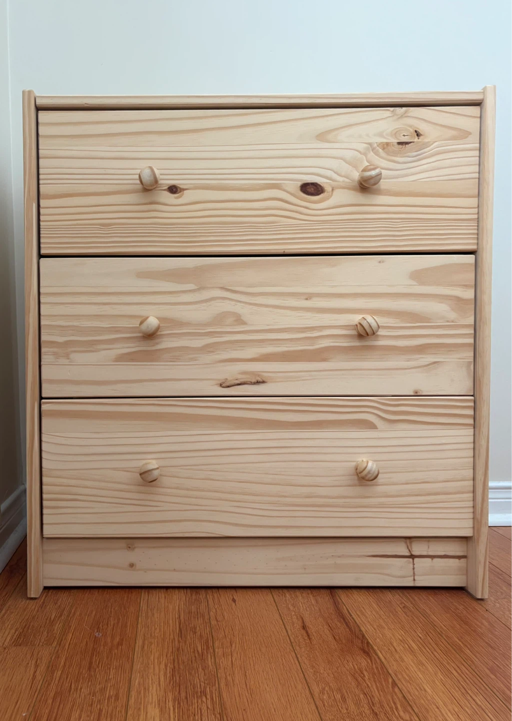Pine 3-Drawer Dresser - photo 3