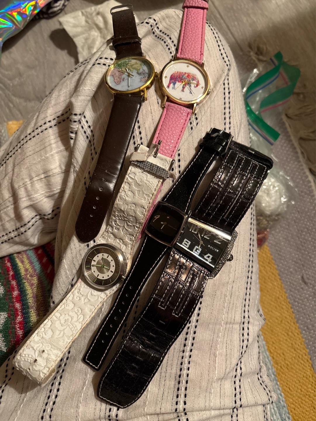 Assorted Women's Fashion Watches (4 pcs)