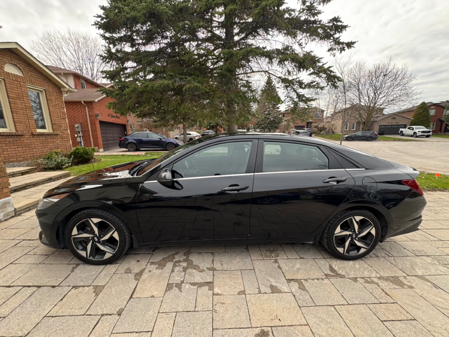 2022 Hyundai Elantra Ultimate – Fully Loaded - photo 2