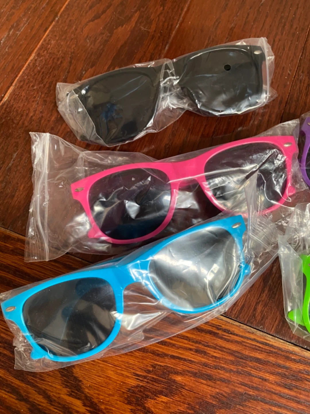 Set of 5 Coloured Sunglasses - photo 2