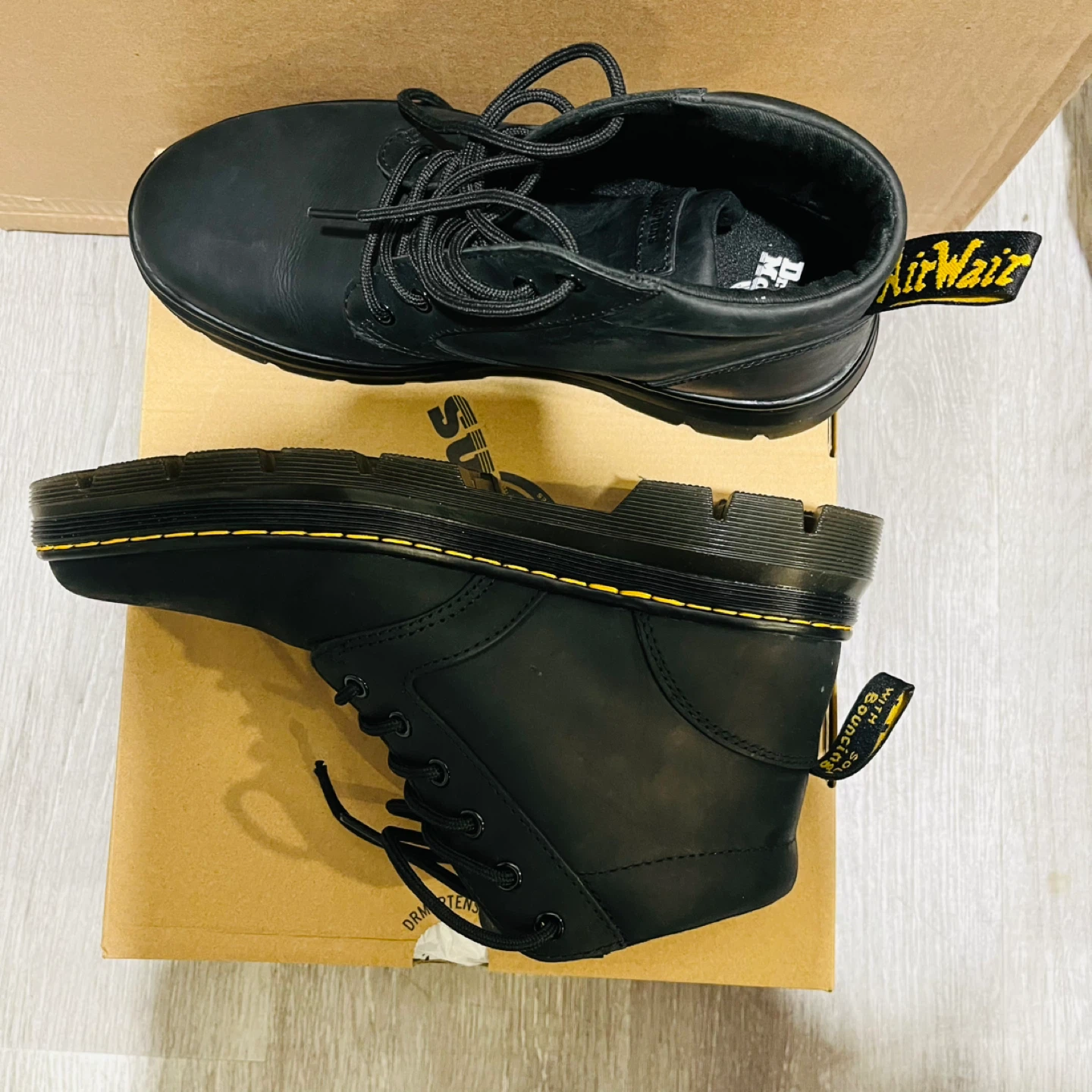 Used only Twice, Dr. Martens Black Bonny Leather Lace-Up Boots - photo 4