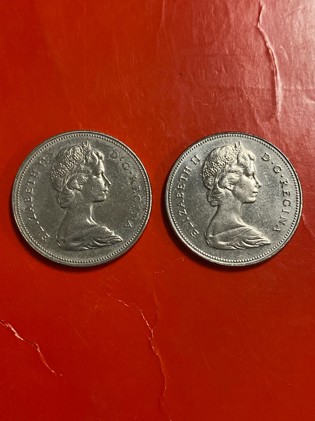 Two 1973 & 1974 Canadian 50 Cent Coins - photo 2