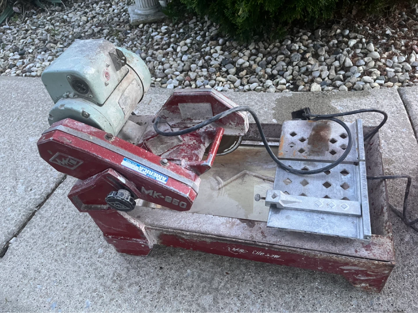 MK Diamond MK-850 Wet Tile Saw