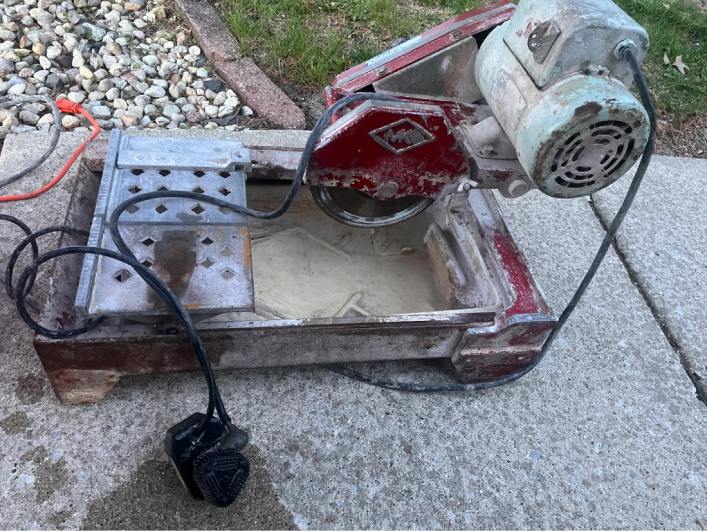 MK Diamond MK-850 Wet Tile Saw - photo 4