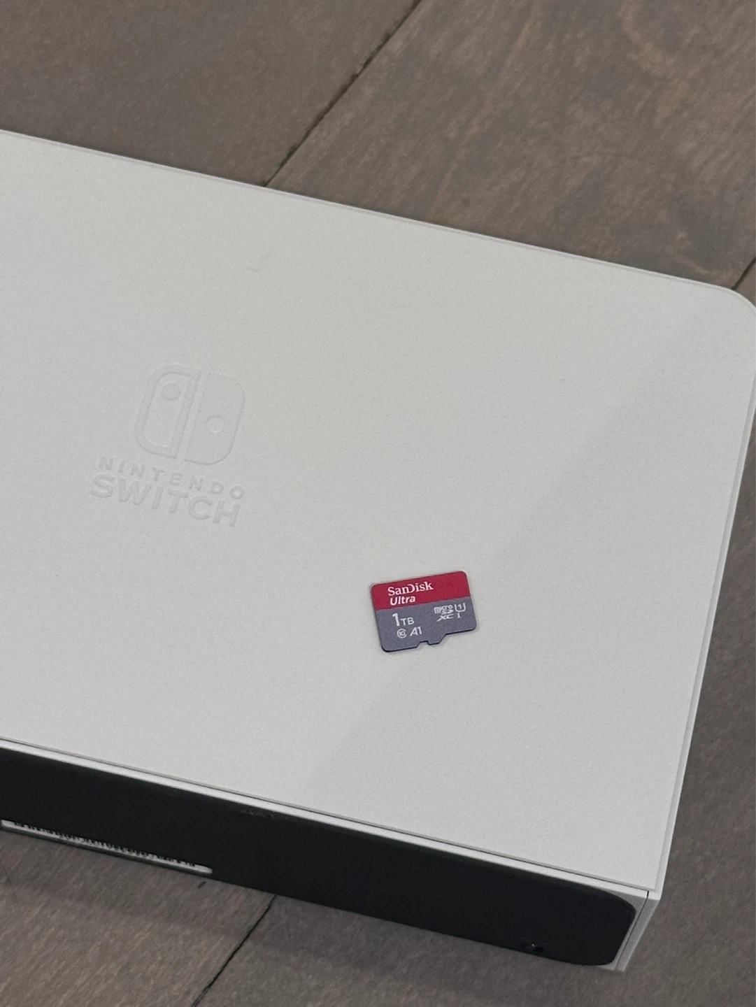 Nintendo Switch OLED + 1TB MicroSD + Protective Case - photo 2