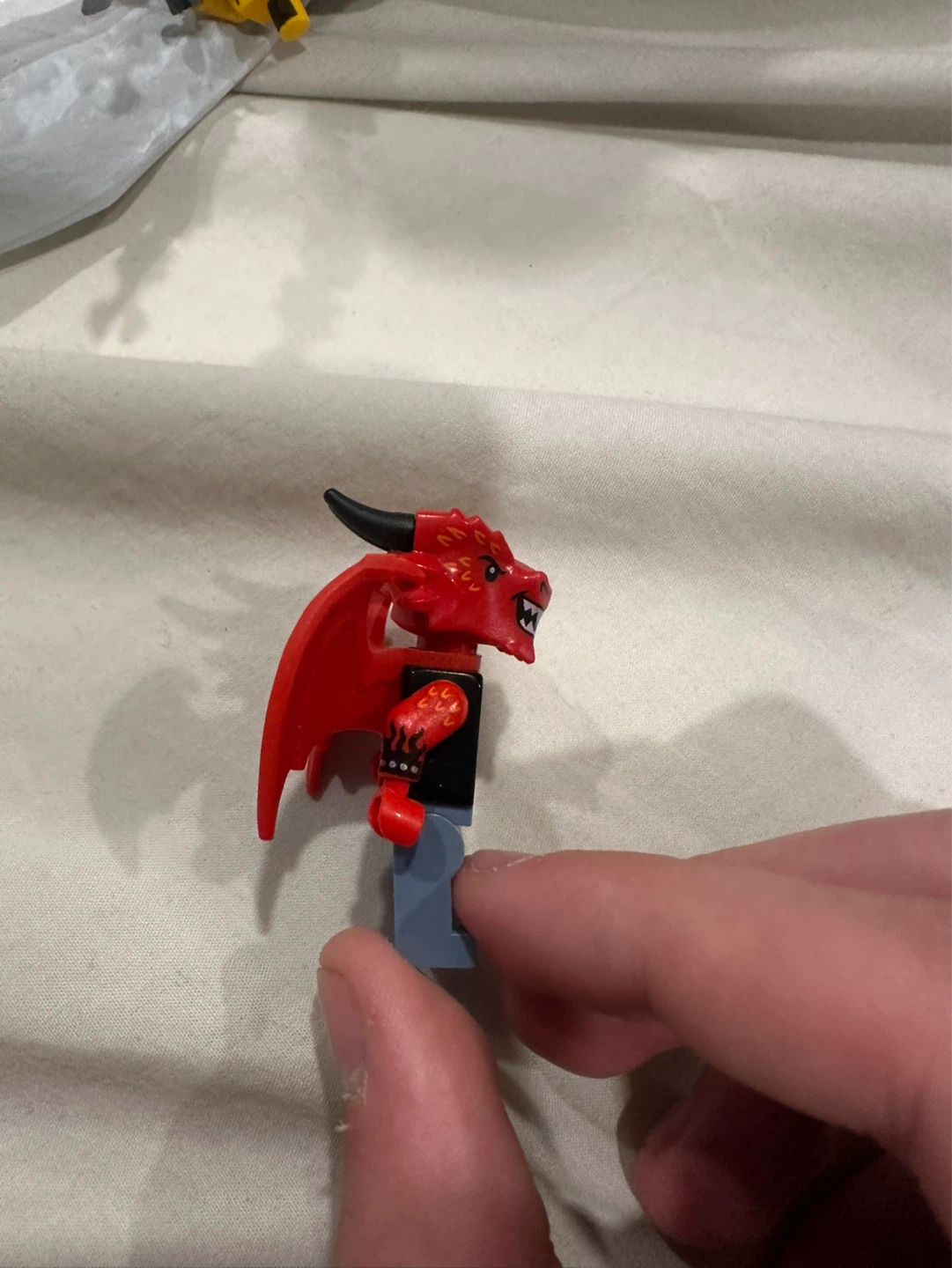 LEGO Red Dragon Mini figure very rare mint condition - photo 2